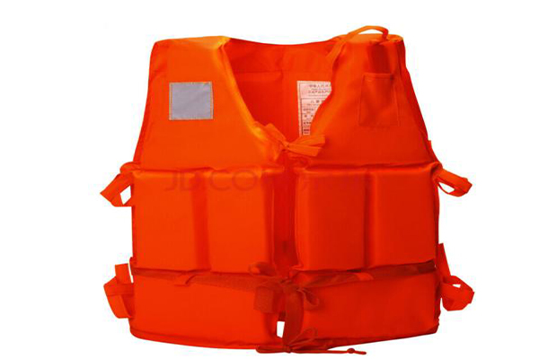 救生衣.jpg